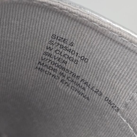 Gap Silver Metallic Faux Leather Clogs Women’s 8 Wood Heel Mules Retro Y2K - Picture 5 of 11